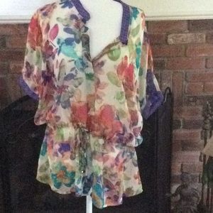 Women’s blouse with drawstring waist